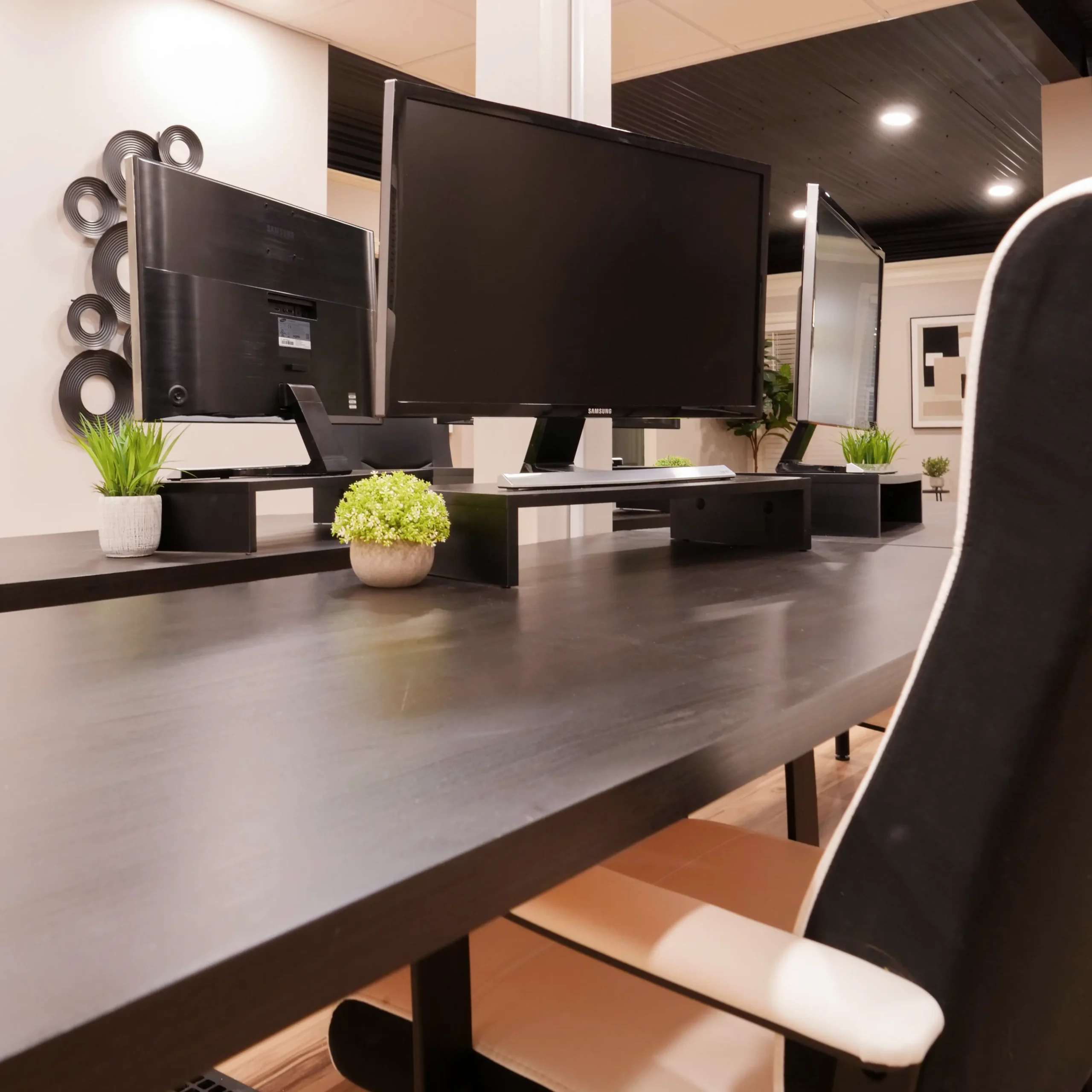 Desk setup in the coworking space at Akron Spaces with modern workspace essentials